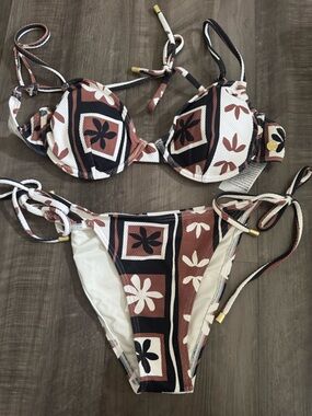 Billabong Women’s Brown, Black & White Floral Tile Binini Set with Gold Hardware